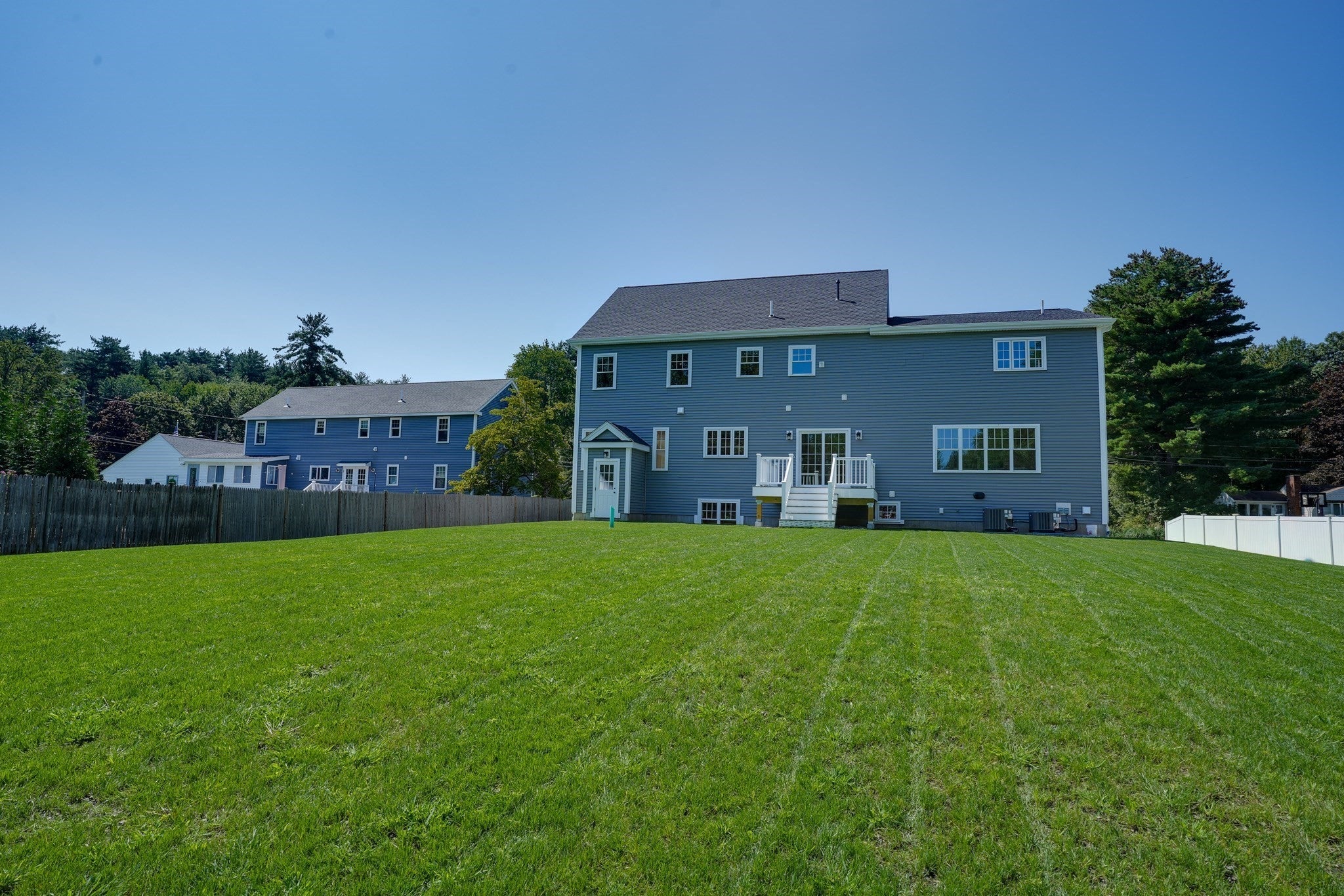 4 Wildwood St, Burlington, MA Photo #3