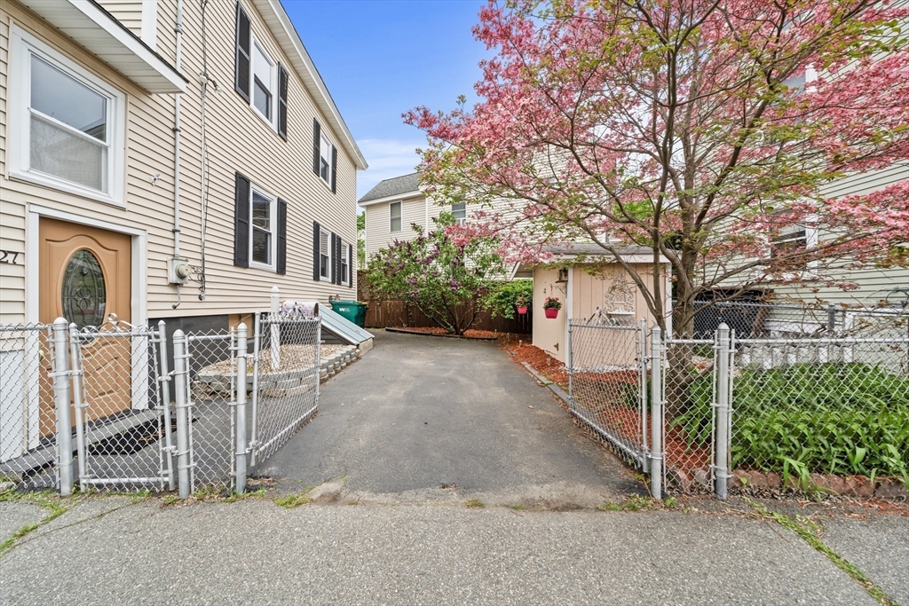 27 Park St, Woburn, MA, 27 Park St, Woburn, MA Photo #4