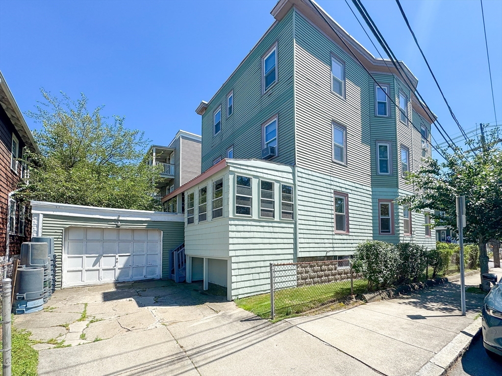 69 Conwell Ave