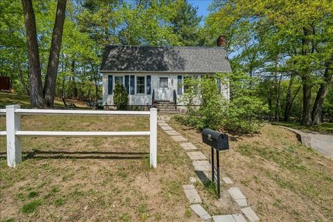 Photo of 90 Comet RD, Methuen, MA 01811 (MLS # 73522882)