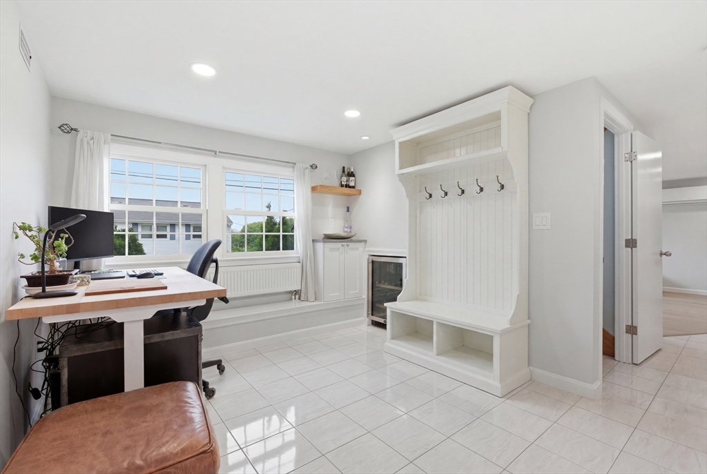 66 Phillips Cir, Waltham, MA Photo #27