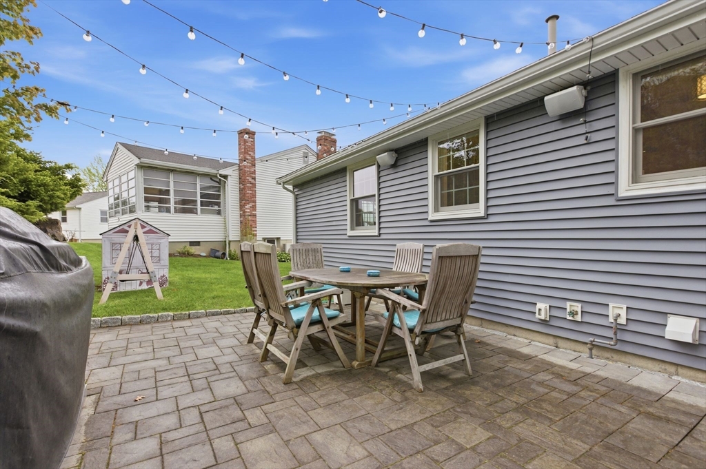 66 Phillips Cir, Waltham, MA Photo #33