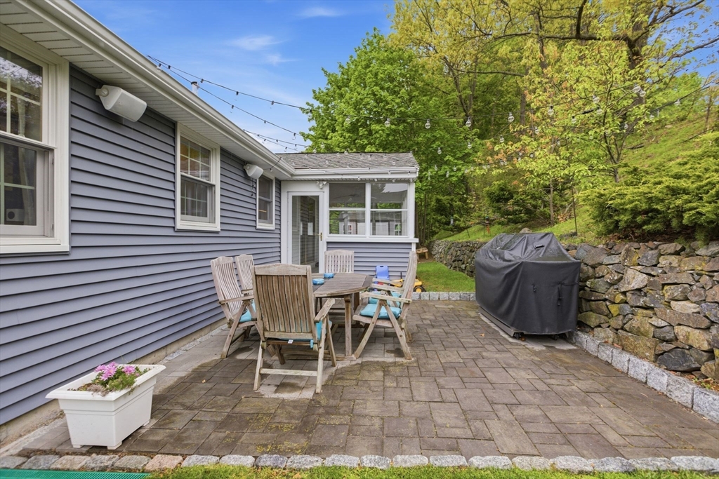 66 Phillips Cir, Waltham, MA Photo #31