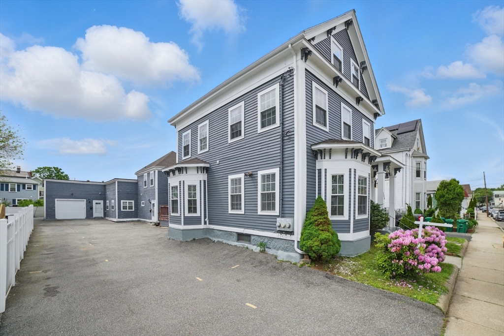 156 Park St 1