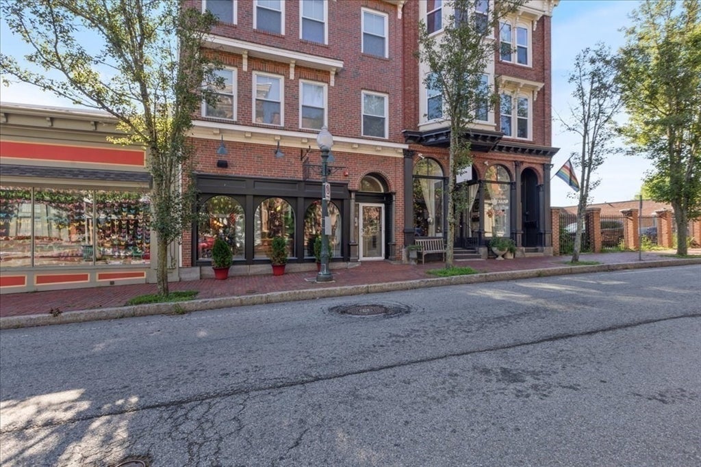 48 Main St Lower Level