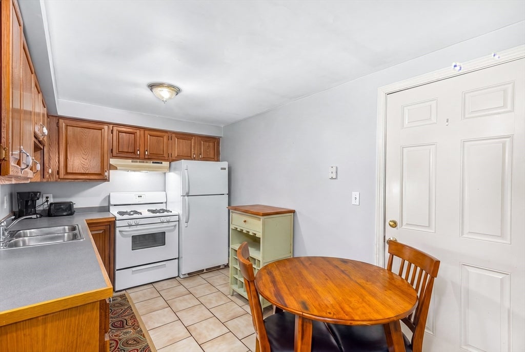 464 Bank ST #3, Fall River, MA, 464 Bank ST #3, Fall River, MA Photo #8