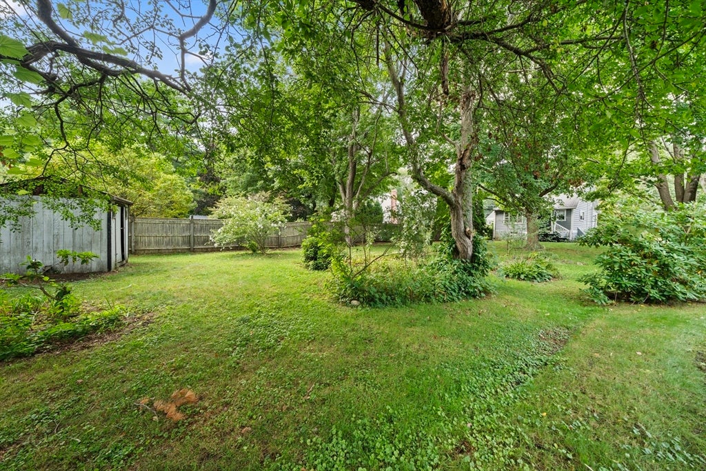 72 Valleyfield St