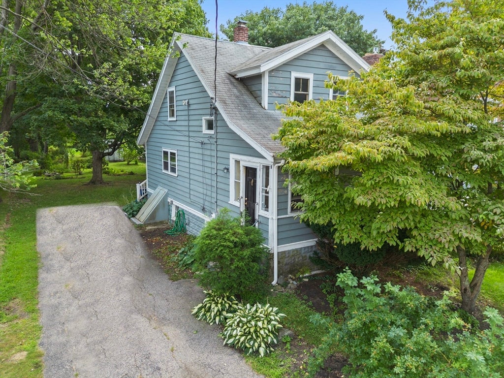 72 Valleyfield St