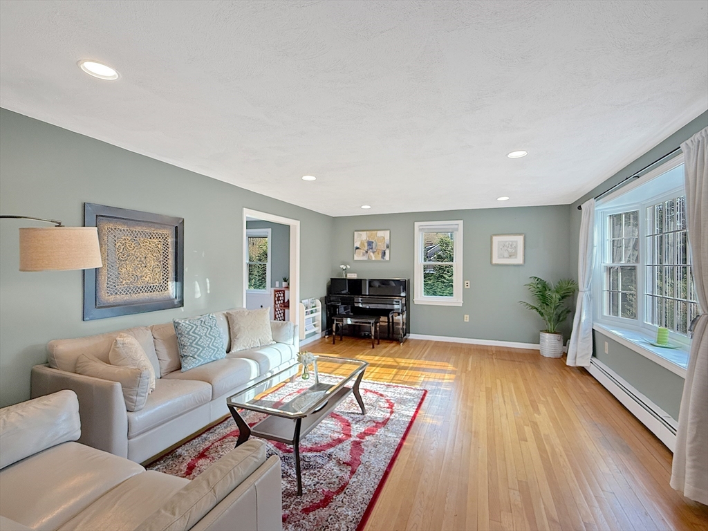 56 Deerfoot Rd