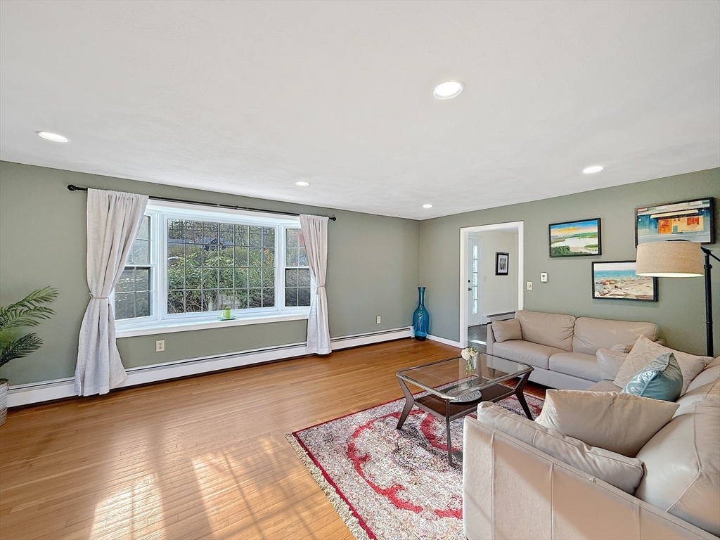 56 Deerfoot Rd