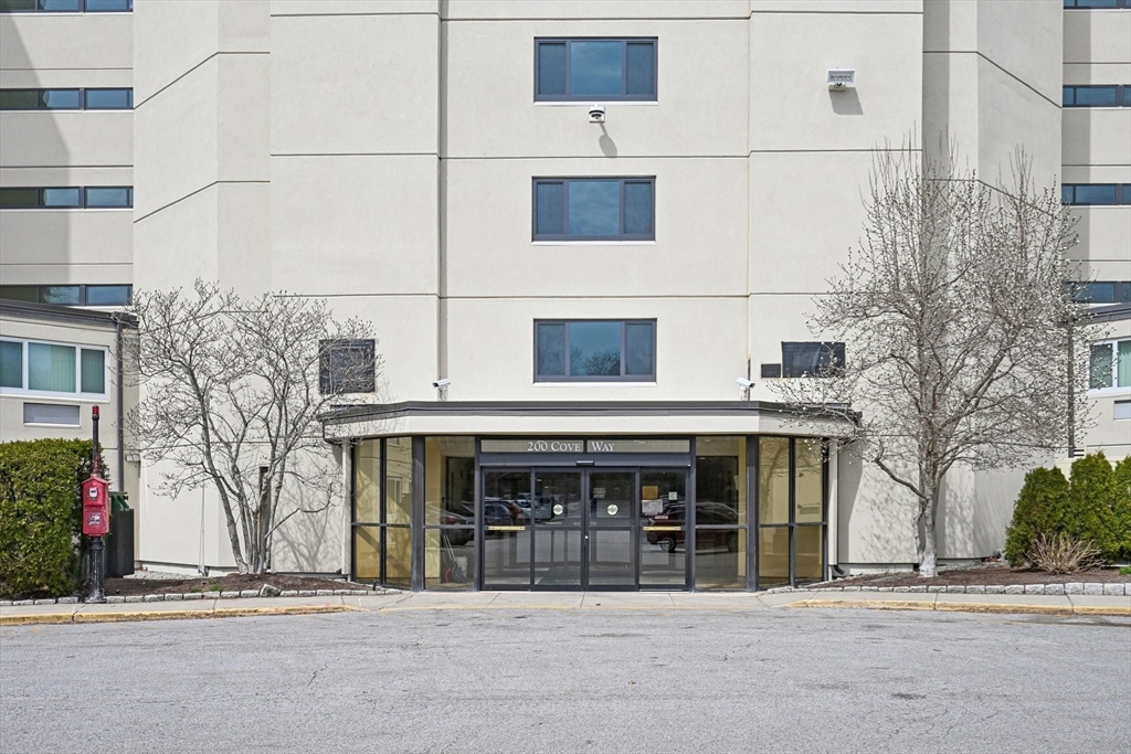 200 Cove Way 1004