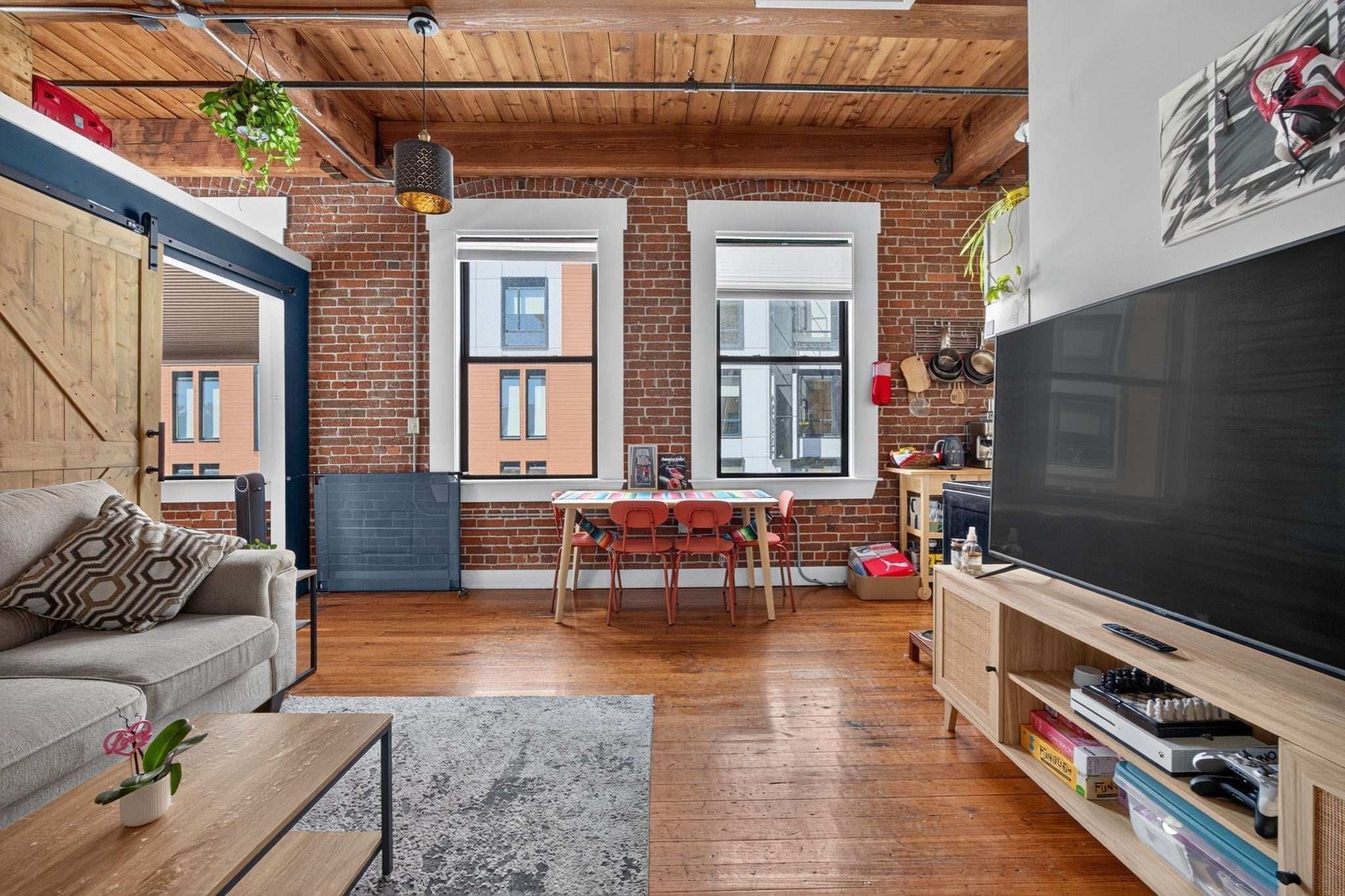 49 Munroe St 302