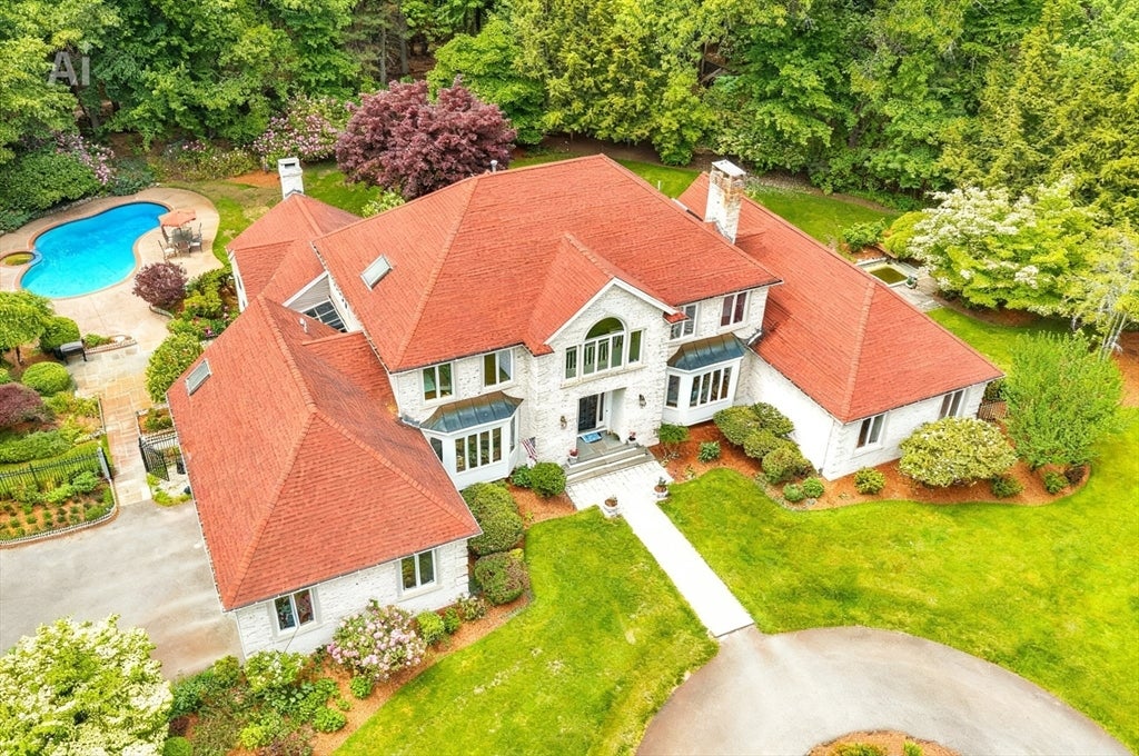 784 Strawberry Hill Rd