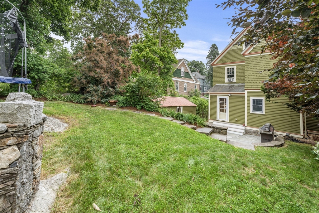 29 Dell Ave
