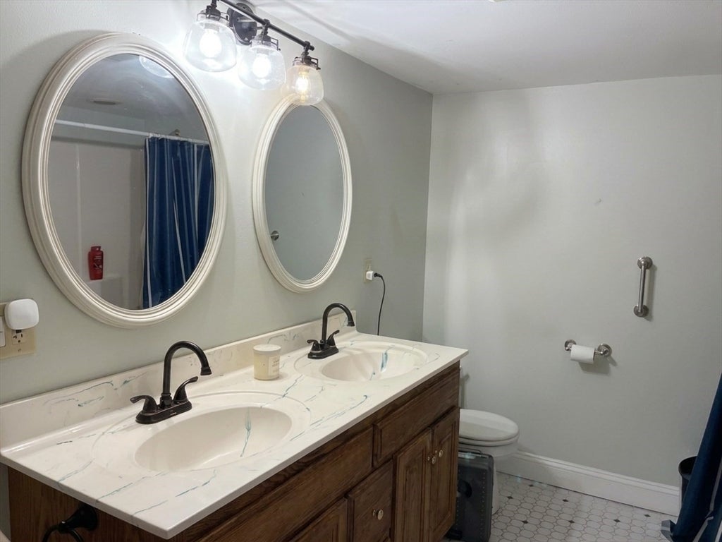 829 W Lowell Ave, Haverhill, MA, 829 W Lowell Ave, Haverhill, MA Photo #4