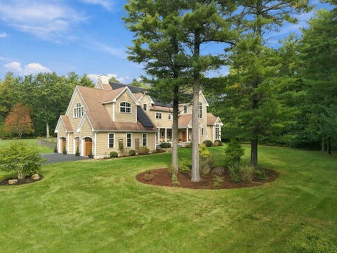 Photo of 20 Hillside Ln, Duxbury, MA 02332 (MLS # 73587399)