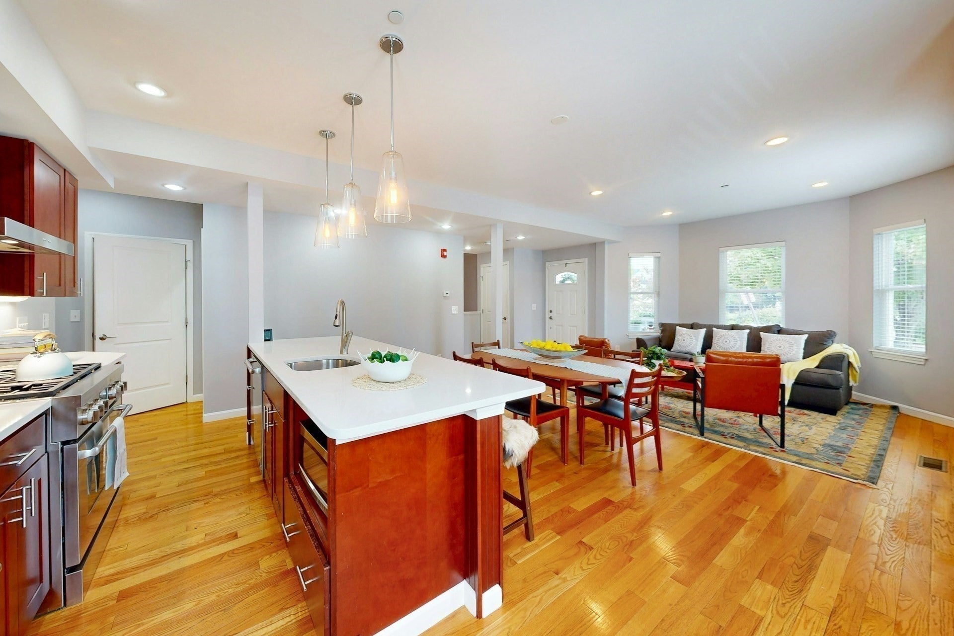 104 Holland St #1, Somerville, MA Photo #9