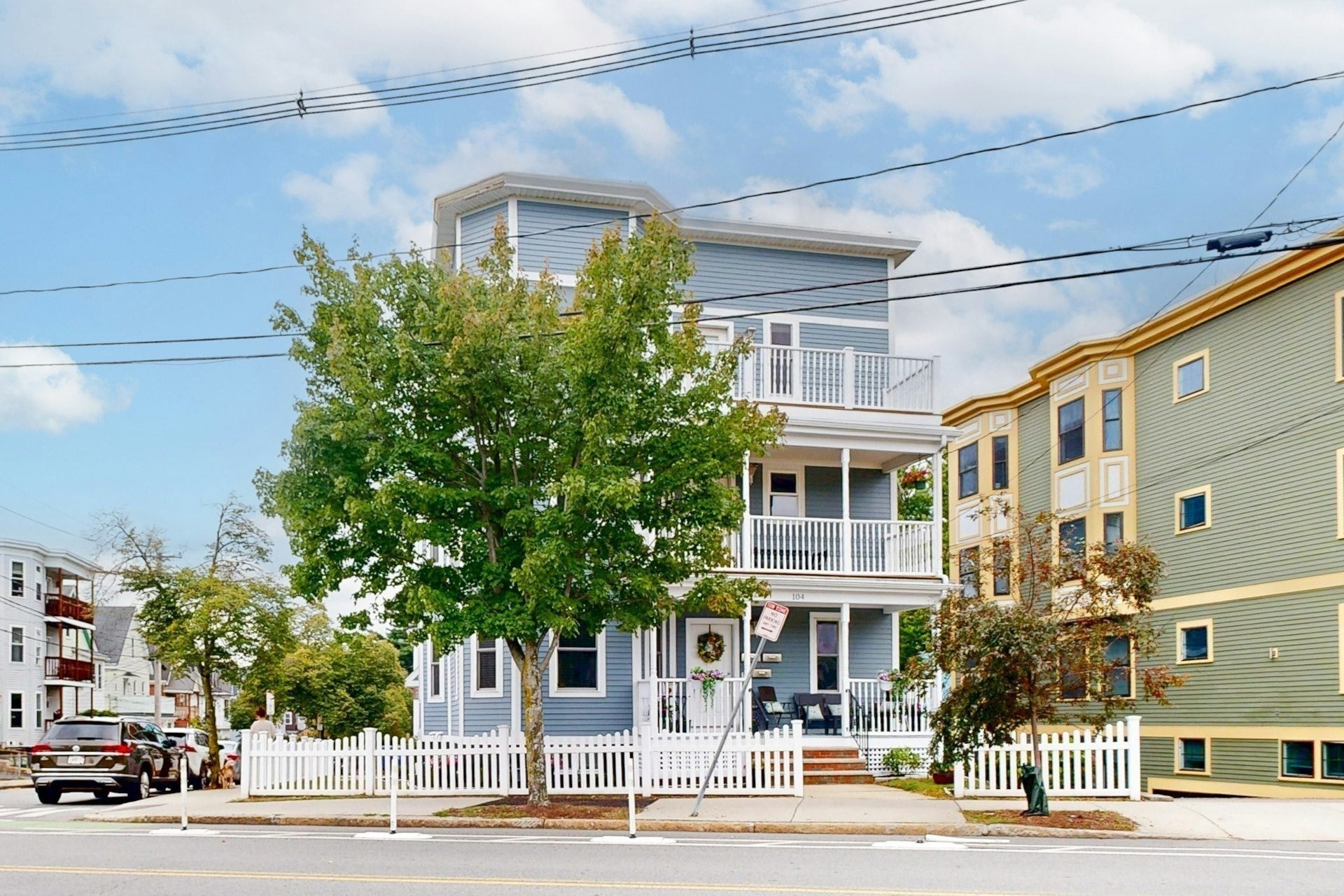 Photo of 104 Holland St, Somerville, MA