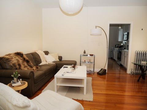 Photo of 10 Beals St #2, Brookline, MA 02446 (MLS # 73477970)