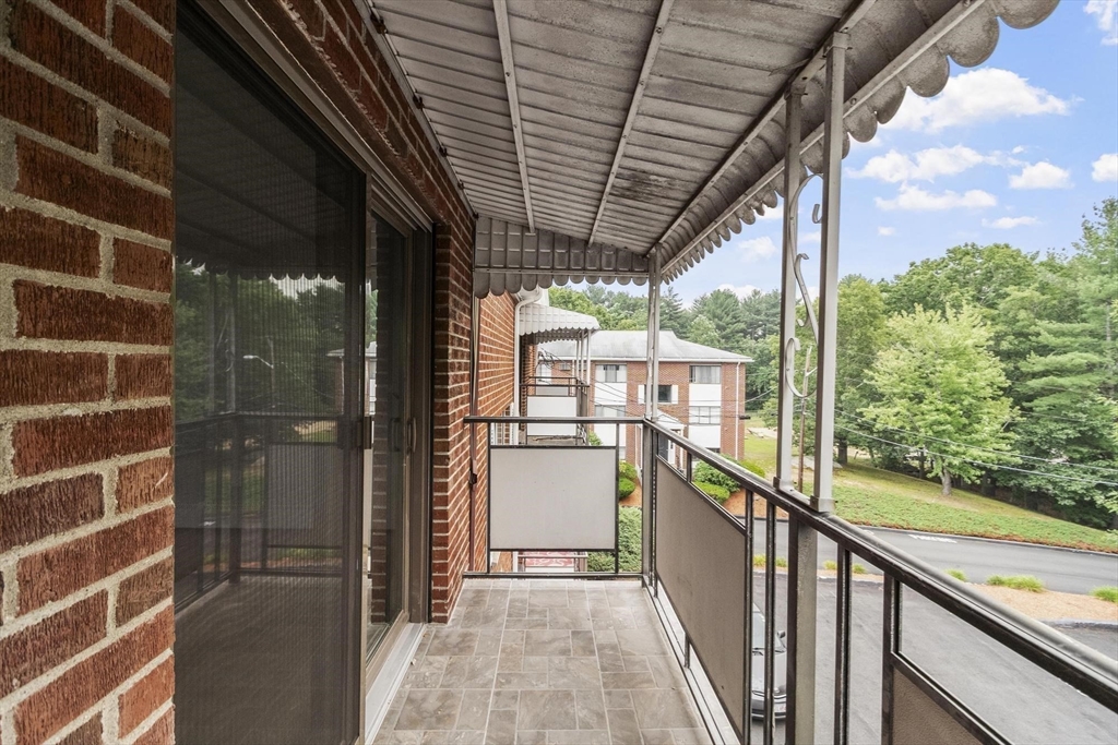 20 Colonial Drive 10