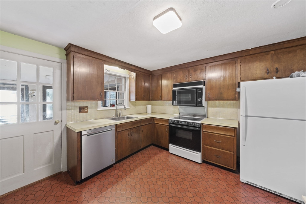 20 Woodman Cir