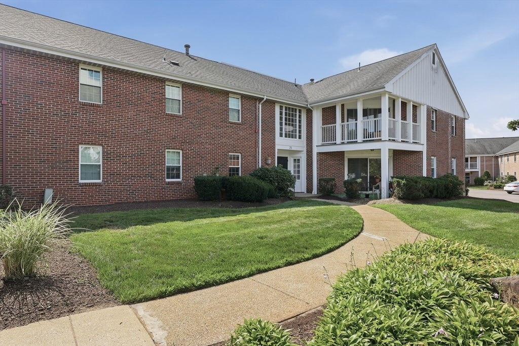 Photo of 25 Jessica Dr, Stoughton, MA