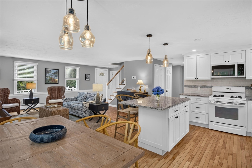 25 Marthas Ln, Harwich, MA Photo #13