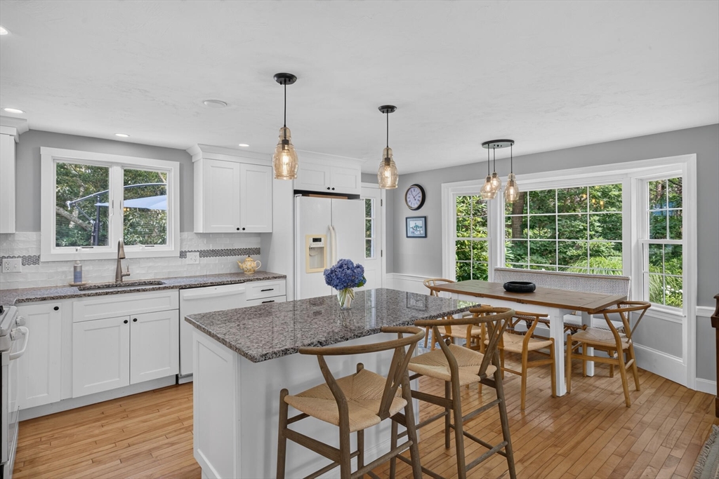 25 Marthas Ln, Harwich, MA Photo #9