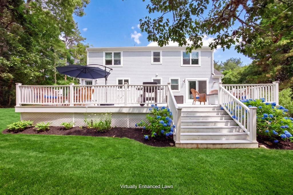 25 Marthas Ln