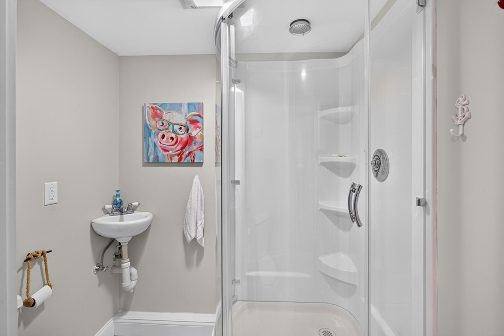 25 Marthas Ln, Harwich, MA Photo #35