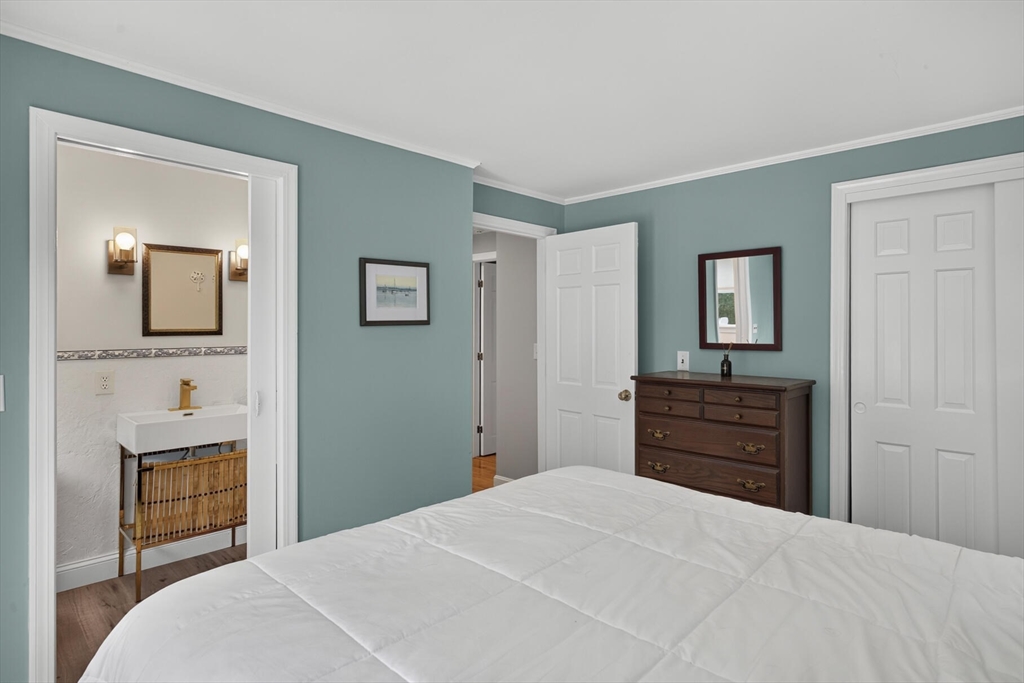 25 Marthas Ln, Harwich, MA Photo #22