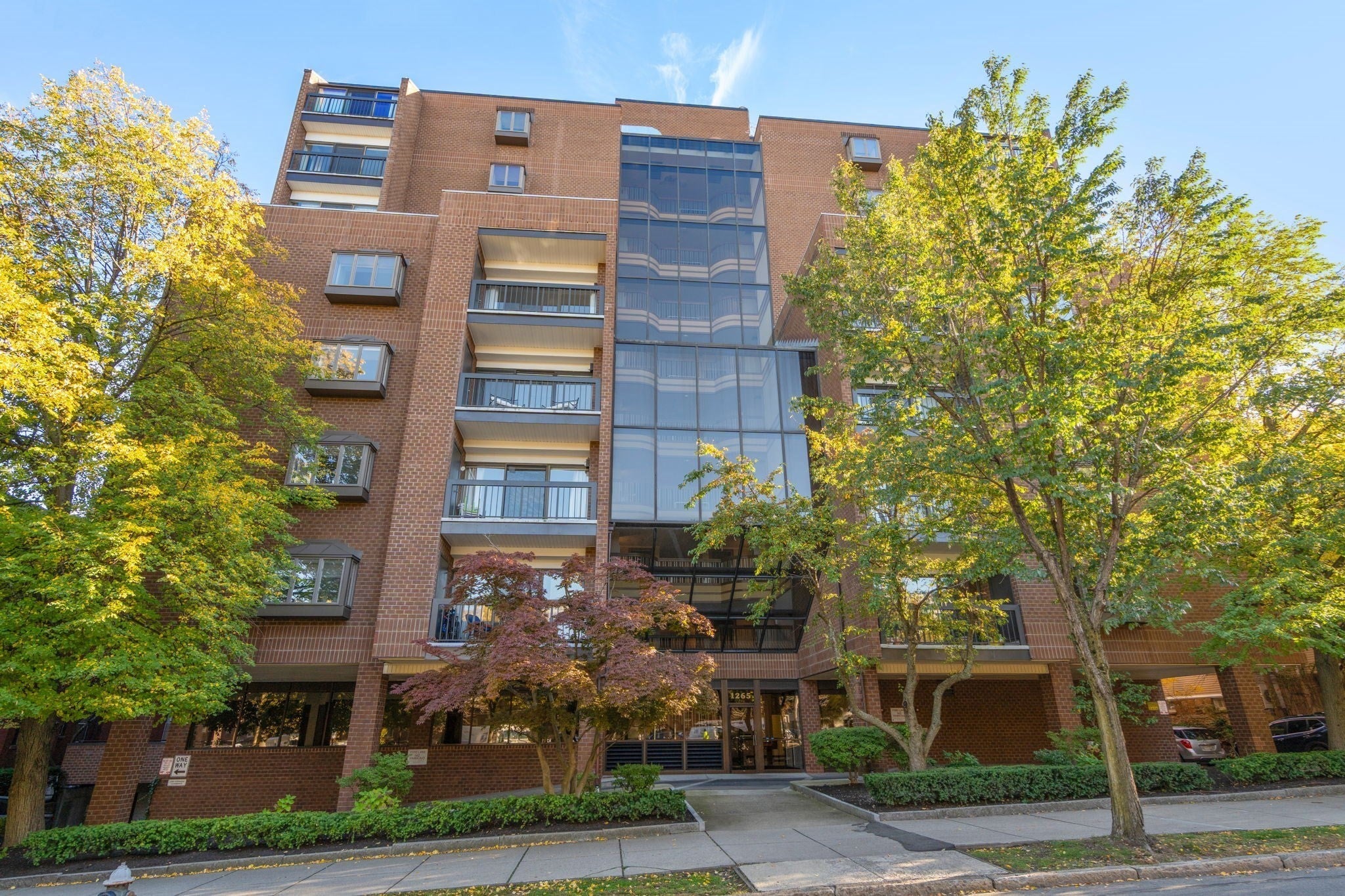 Photo of 1265 Beacon St, Brookline, MA