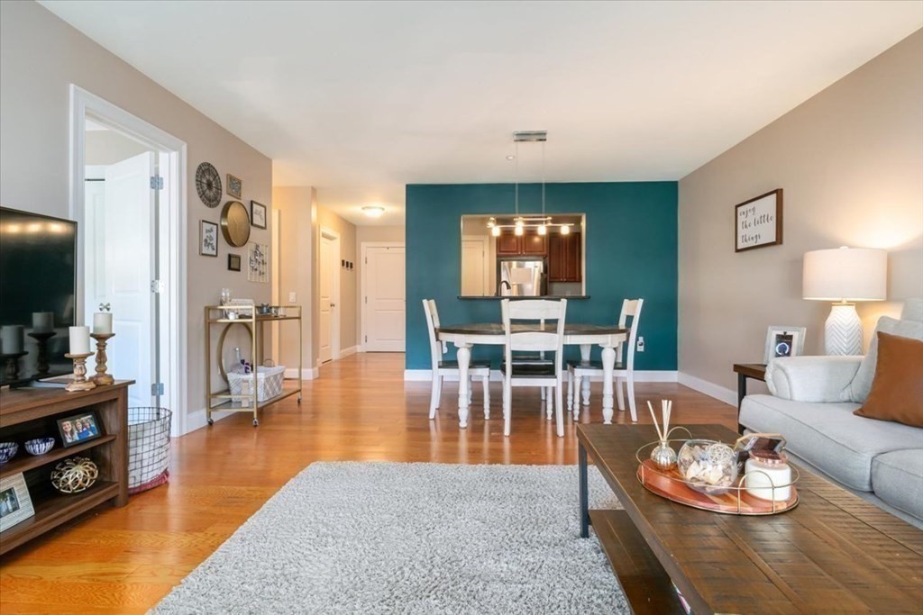 5170 Washington 307