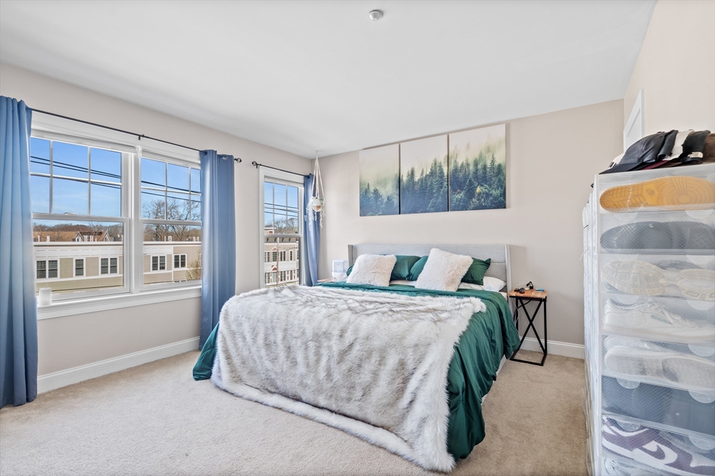 5170 Washington 307