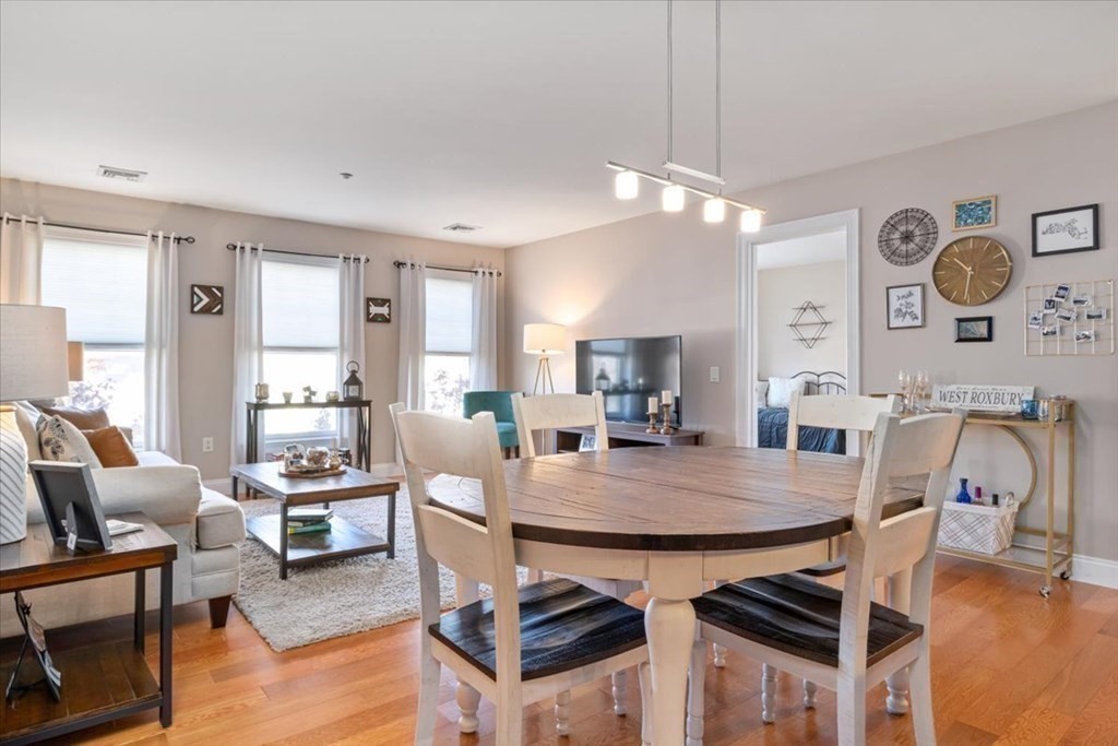 5170 Washington 307