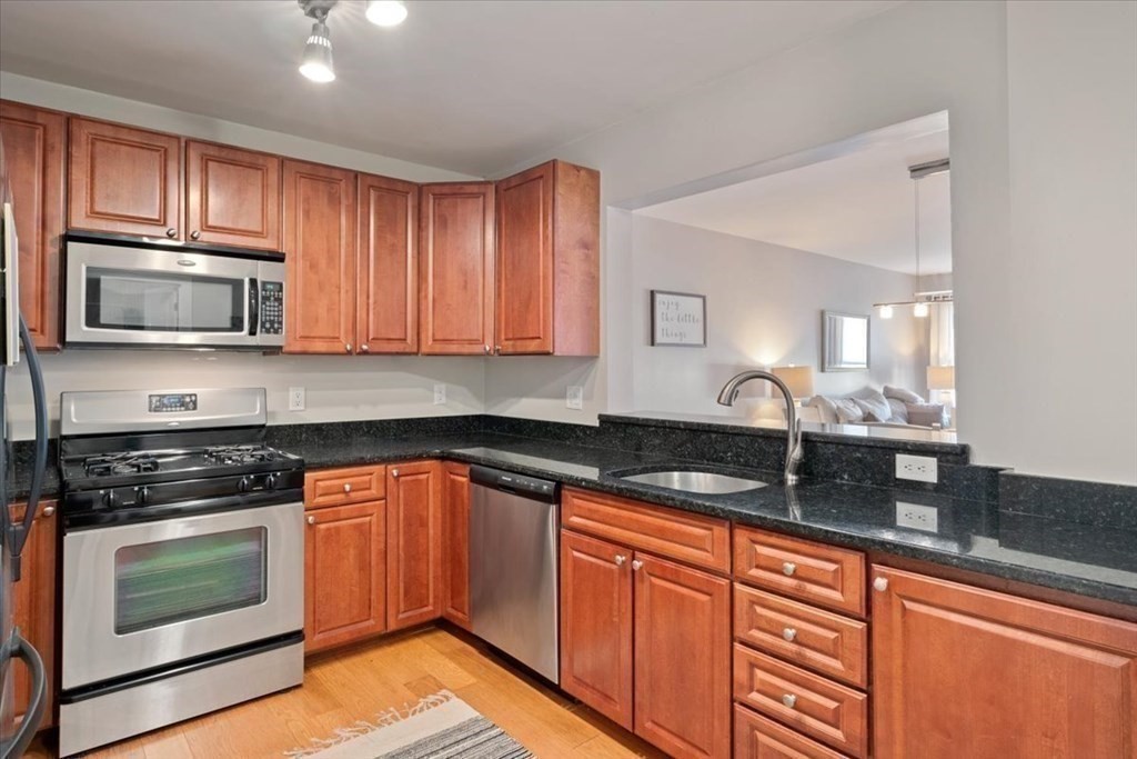 5170 Washington 307