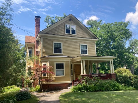 Photo of 180 Lincoln AVE, Amherst, MA 01002 (MLS # 73559270)