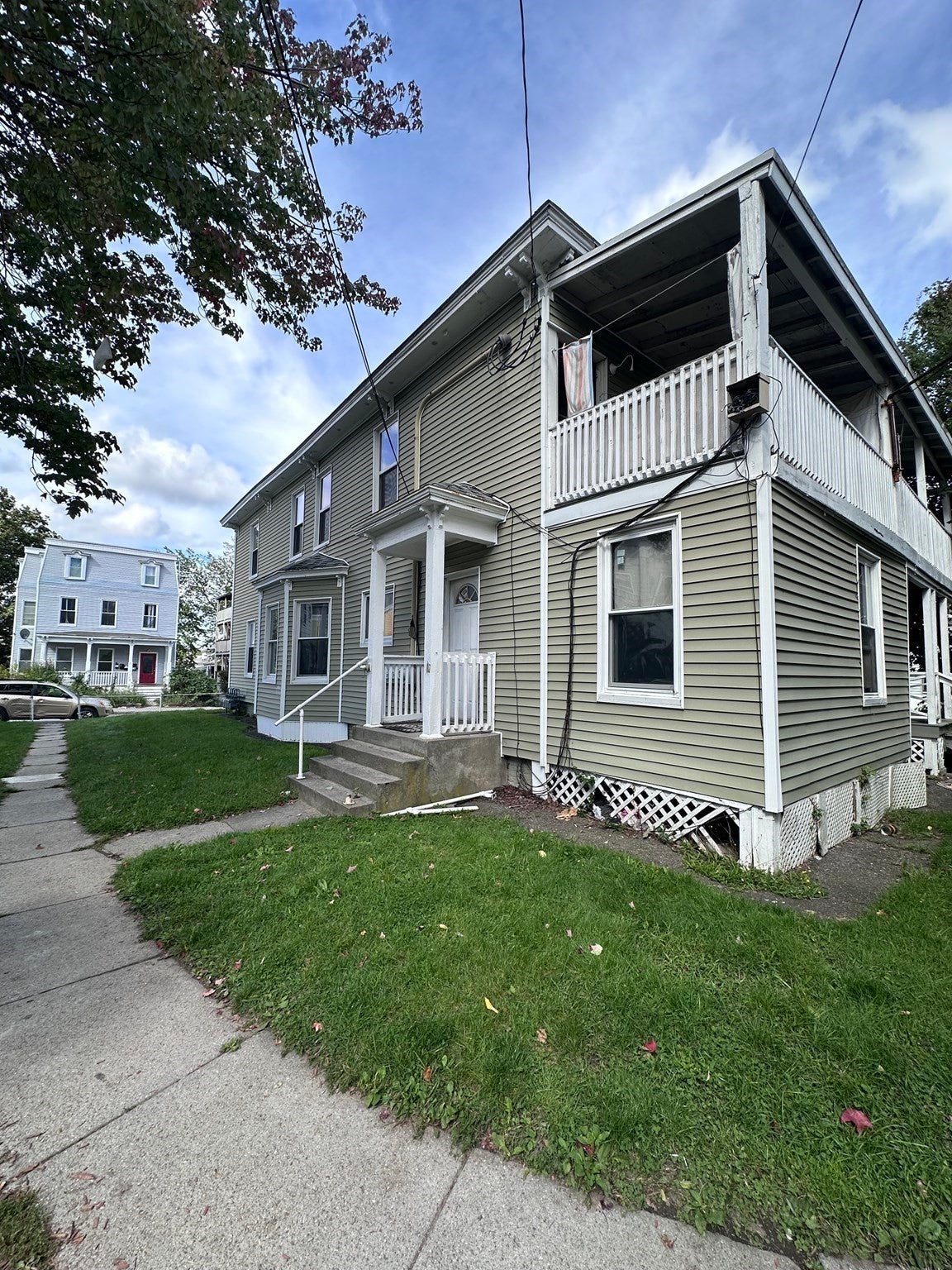28 Russell St