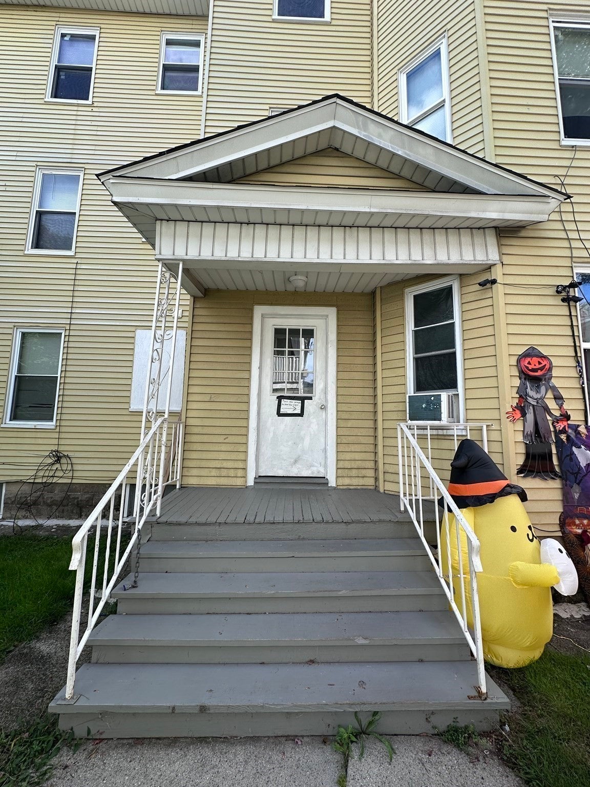 28 Russell St, Worcester, MA, 28 Russell St, Worcester, MA Photo #8