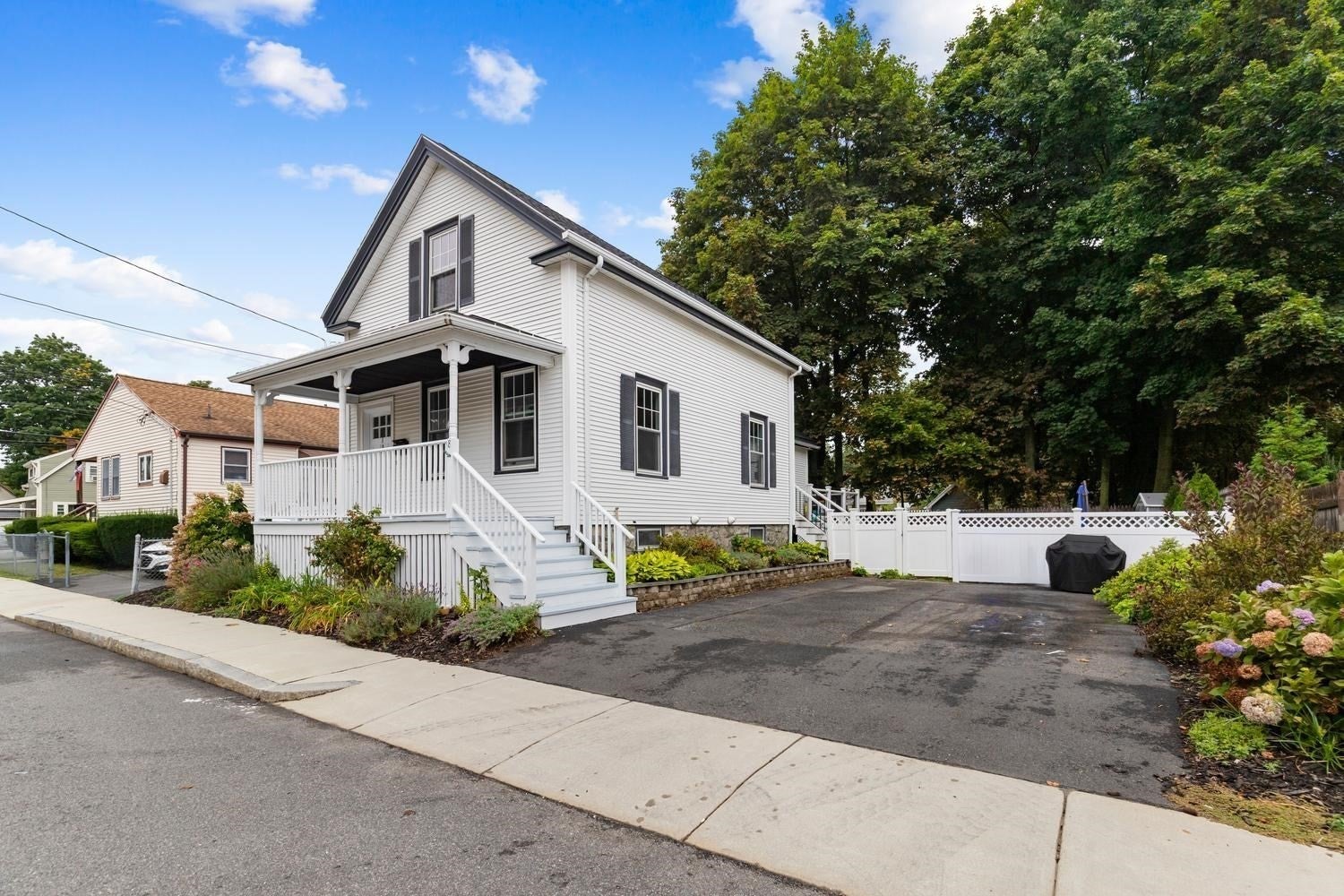 8 Cliff St, Malden, MA, 8 Cliff St, Malden, MA Photo #4