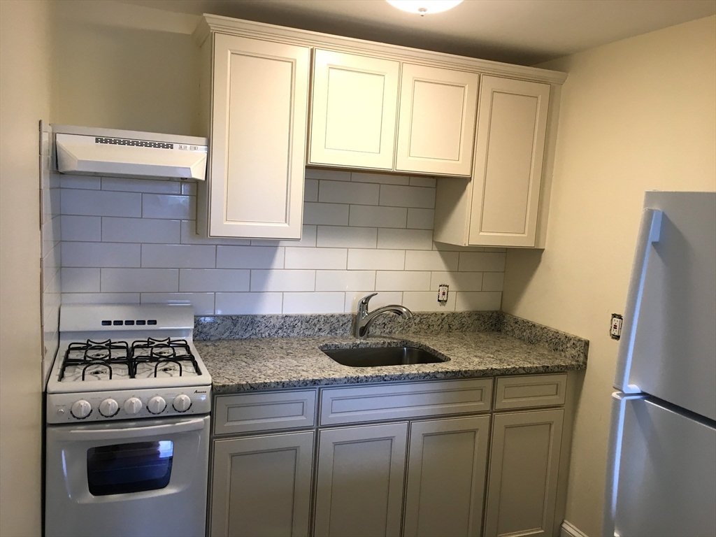 2 Academy Ave, Haverhill, MA Photo #13