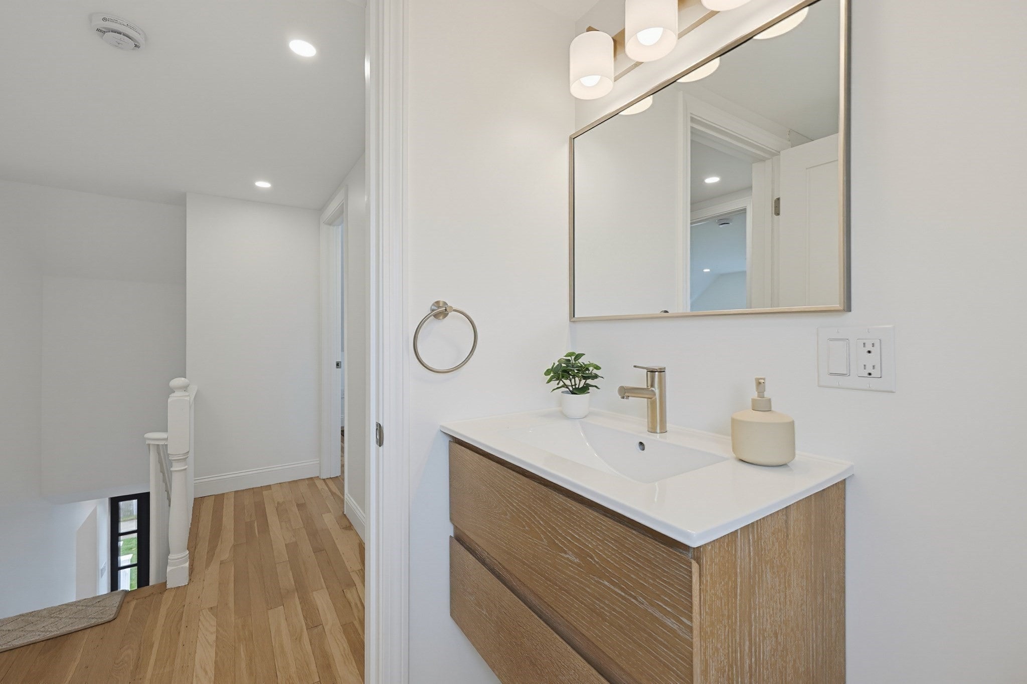 22 Emerson St, Belmont, MA, 22 Emerson St, Belmont, MA Photo #17