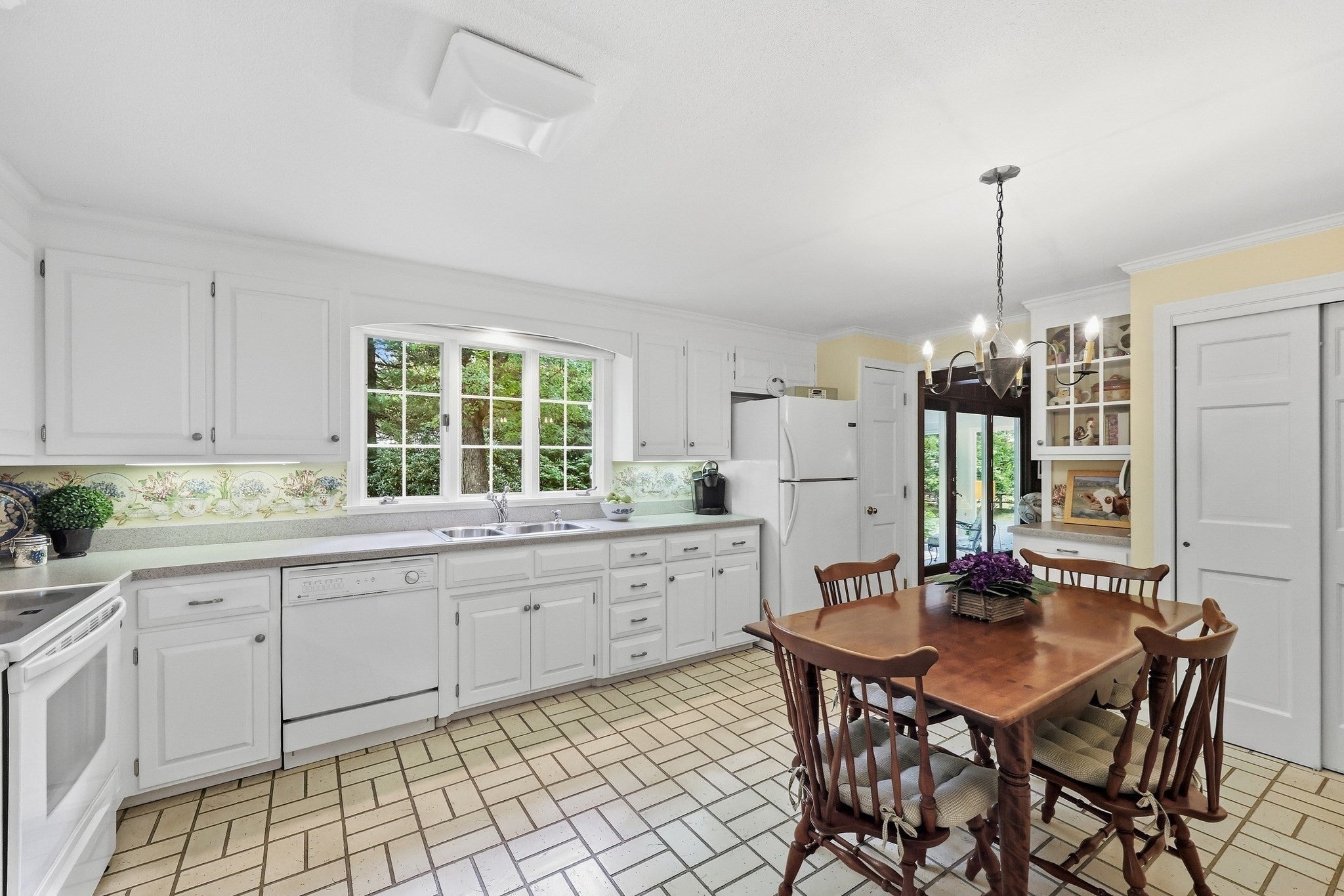 61 Wild Grove Lane, Longmeadow, MA Photo #9