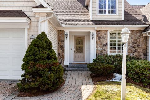 11 Swan Ln 11 Andover MA 01810