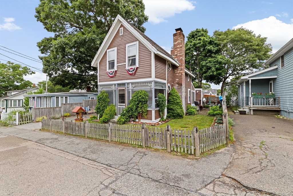 15 Sixth Street