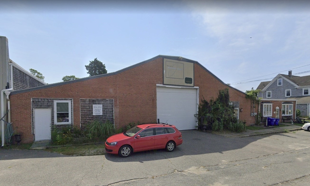 429 Shore Rd