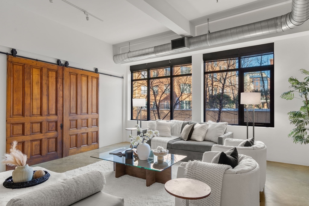 1200 Washington St 216