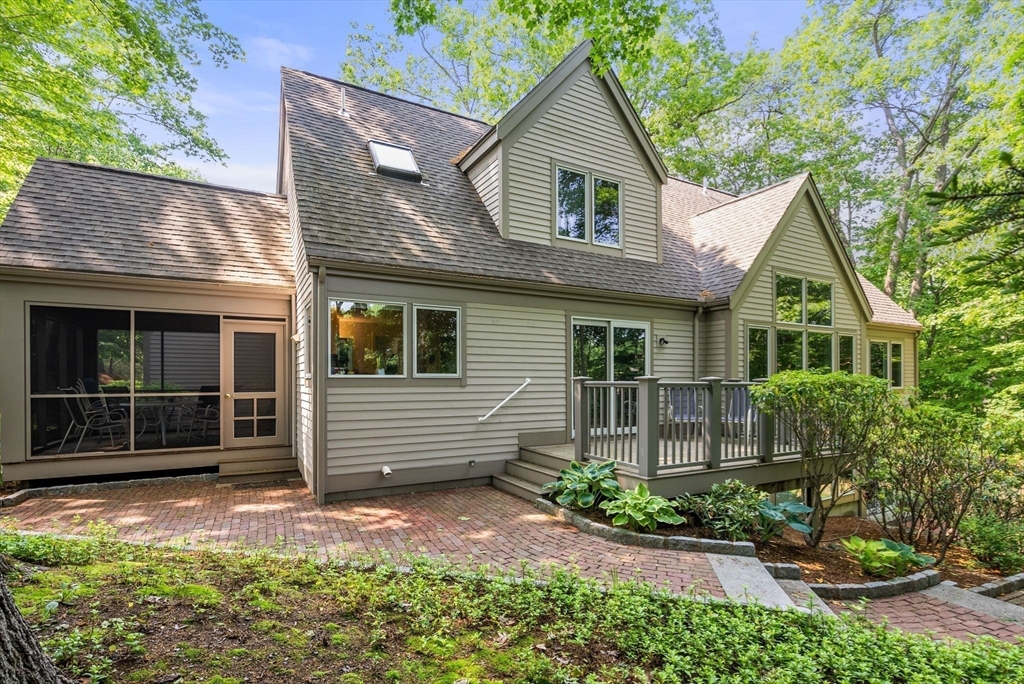 16 Livermore Lane 16