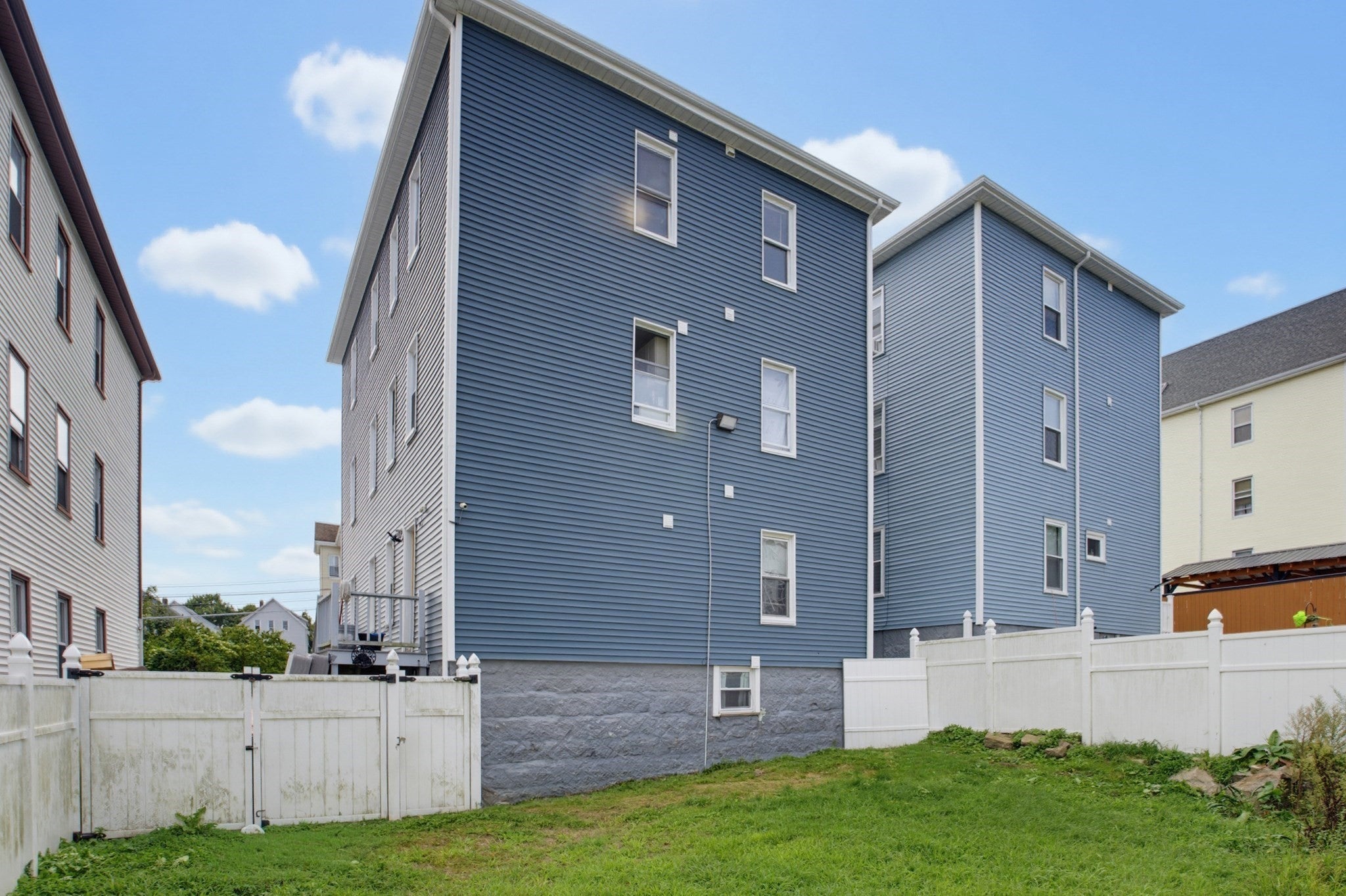 211 Weld St, New Bedford, MA, 211 Weld St, New Bedford, MA Photo #3