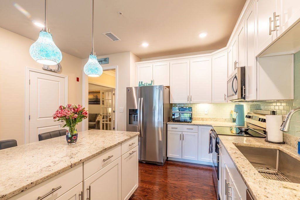 230 Martins Landing 102